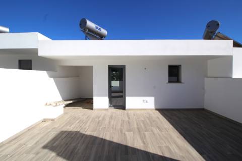 Exclusiva Moradia T3+1 em Tavira - Modernidade, Conforto e Qualidade Superior!