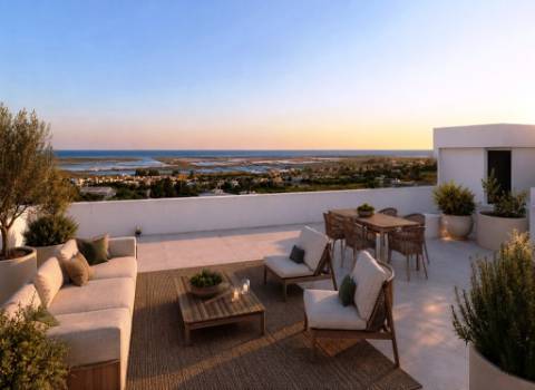 Lote com projeto aprovado, piscina e vistas de mar, centro de Tavira, Algarve