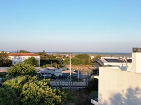 Lote com projeto aprovado, piscina e vistas de mar, centro de Tavira, Algarve