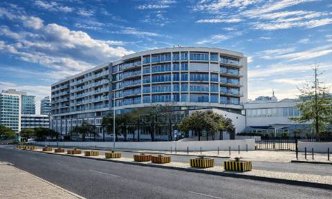 Apartamento T2 - Condomínio METROCITY - Parque das Nações.