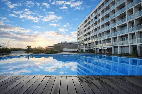 Apartamento T2 - Condomínio METROCITY - Parque das Nações.