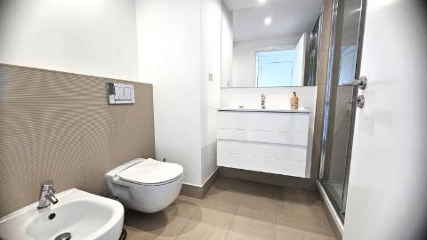 Apartamento T2 - Condomínio METROCITY - Parque das Nações.