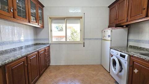 Apartamento T2 com Sótão e Terraço - Bairro do Casal Novo, Caneças