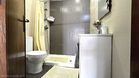 Apartamento T2 com Sótão e Terraço - Bairro do Casal Novo, Caneças