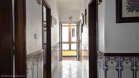 Apartamento T2 com Sótão e Terraço - Bairro do Casal Novo, Caneças