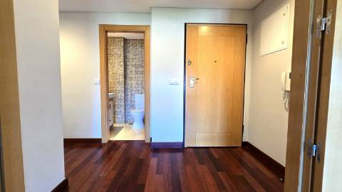 APARTAMENTO T4 - Avenida Miguel Torga - Box para 3 carros