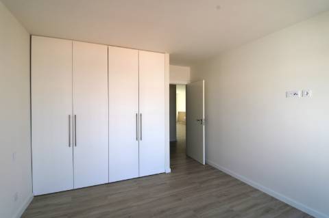 Apartamento t3, novo, com estacionamento, Edifício Iris