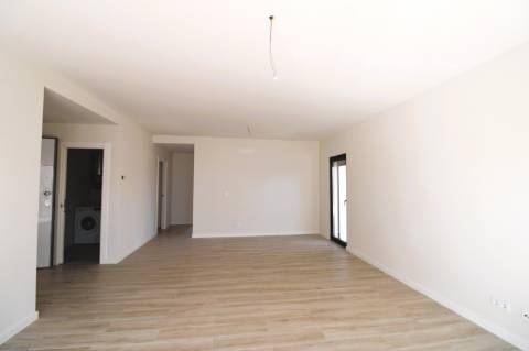 Apartamento t3, novo, com estacionamento, Edifício Iris
