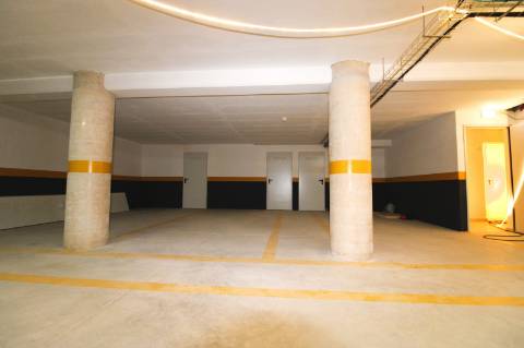 Apartamento t3, novo, com estacionamento, Edifício Iris