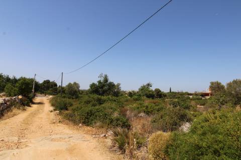 Terreno Rústico com 21.560 m² em Quelfes, Olhão