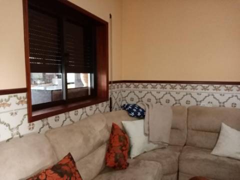 Moradia T4 com Restaurante