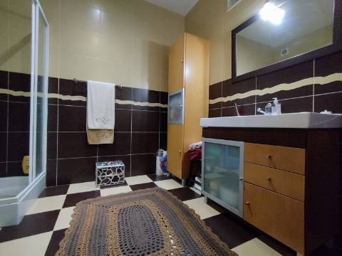 Moradia T4, Garagem e Quintal, Oliveira do Bairro