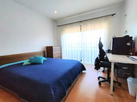 Moradia T4, Garagem e Quintal, Oliveira do Bairro