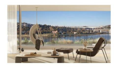Penthouse c/ Piscina e Vistas sobre o rio Douro
