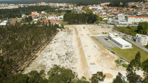 Lote de terreno para construção de moradia unifamiliar de Rc e/ou dois pisos - Ovar