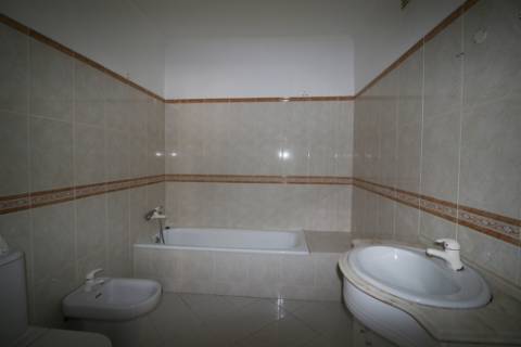 Apartamento T2 com parqueamento em Santarém