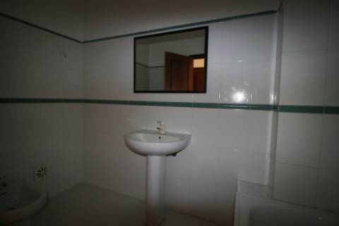 Apartamento T3 com parqueamento e arrecadação em Santarém