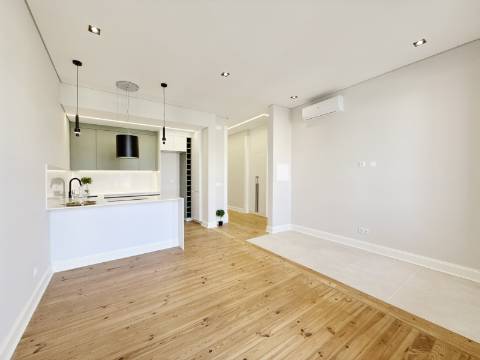 Apartamento T3 RENOVADO na Avenida Almirante Reis - Lisboa