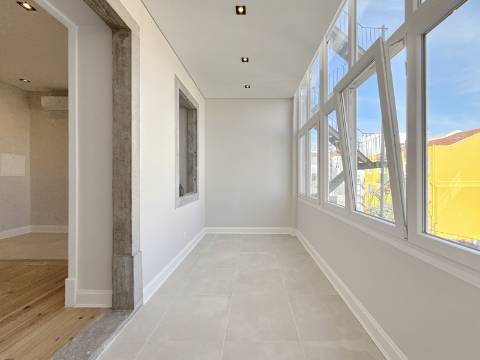 Apartamento T3 RENOVADO na Avenida Almirante Reis - Lisboa