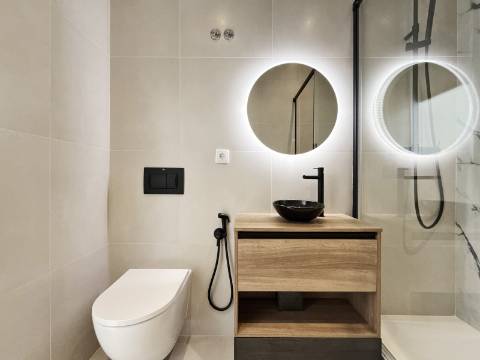 Apartamento T3 RENOVADO na Avenida Almirante Reis - Lisboa