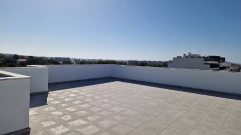 Penthouse de Luxo com Terraço e Vista para Tavira
