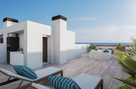Penthouse com Vista Mar da Sala e Terraço Privado