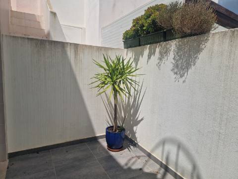 Moradia T2 em Cabanas de Tavira com grande terraço