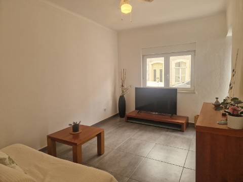 Moradia T2 em Cabanas de Tavira com grande terraço