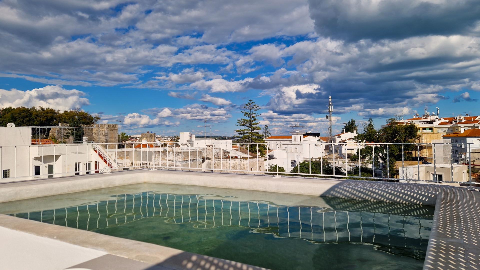 Moradia T3 de luxo no centro de Tavira com piscina e garagem privada