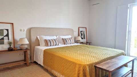 Moradia T3 de luxo no centro de Tavira com piscina e garagem privada