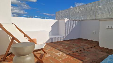 Moradia T3 de luxo no centro de Tavira com piscina e garagem privada