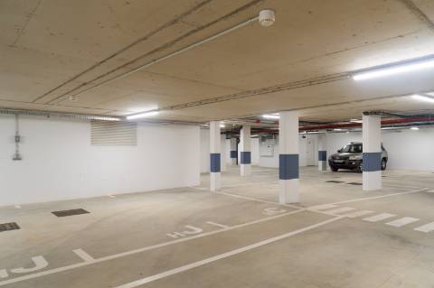 Apartamento T2 com Varanda com acesso a Piscina e garagem