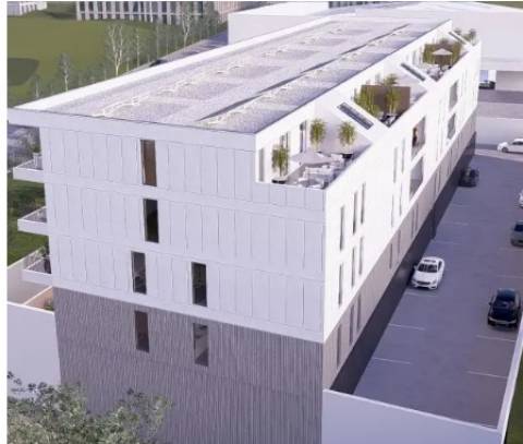 Apartamento T2 com varanda e garagem no centro de Portimão