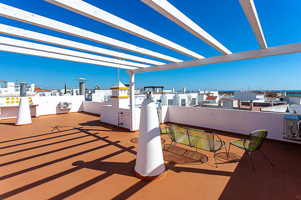 Apartamento T0 com Terraço Panorâmico em Cabanas de Tavira