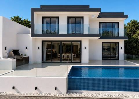 Moradia T4 de Luxo com Piscina Infinita e Vista Mar