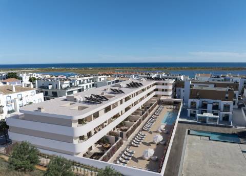 Apartamento T2 Moderno com piscina e Garagem em Cabanas de Tavira