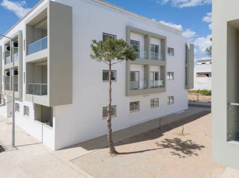 Apartamento T3 novo com Garagem e Piscina em Conceição de Tavira