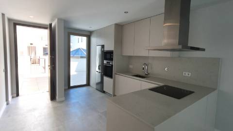 Apartamento T2 com piscina e garagem em Cabanas de Tavira
