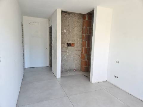 Apartamento T2 rés-do-chão com jardim e piscina privativa em Tavira