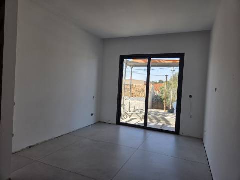 Apartamento T2 de luxo em Tavira com varanda, em fase de construção