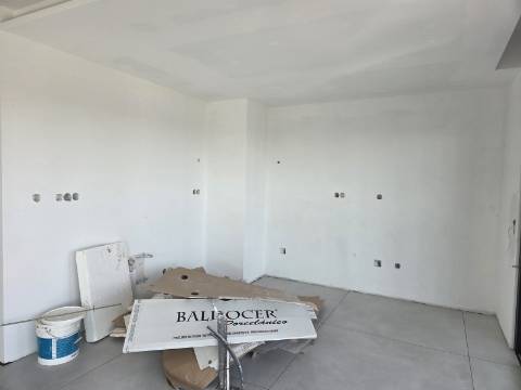 Apartamento T2 de luxo em Tavira com varanda, em fase de construção