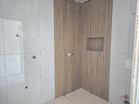 Apartamento T2 rés-do-chão com piscina e jardim privativos em Tavira