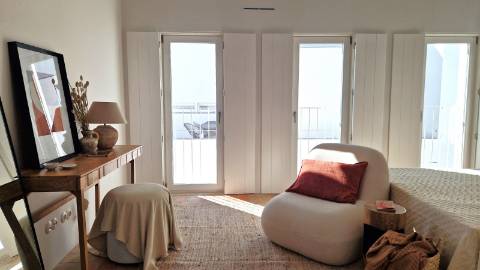 Apartamento T2 de luxo, no centro de Tavira com piscina e garagem privada