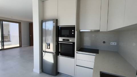 Apartamento T2 em ultimo andar com piscina e garagem em Cabanas de Tavira