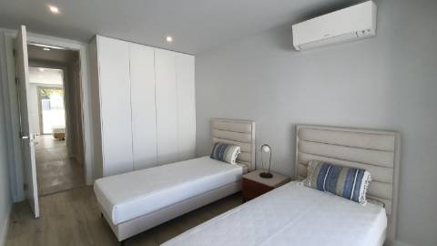 Apartamento T2 1ºandar com piscina e garagem em Cabanas de Tavira
