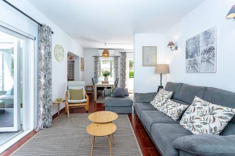 Moradia T2 com jardim e terraço em Cabanas de Tavira