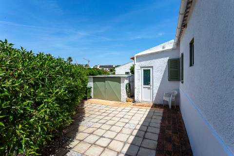 Moradia T2 com jardim e terraço em Cabanas de Tavira