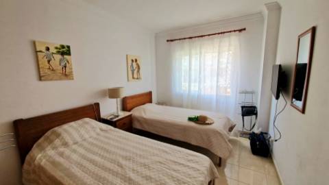 Apartamento Duplex T2, com Terraços e acesso a Piscinas, em Cabanas de Tavira