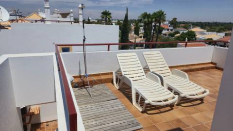 Apartamento Duplex T2, com Terraços e acesso a Piscinas, em Cabanas de Tavira