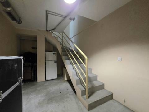 Espaço com Alvará para Clinica Dentária - São Cosme Gondomar